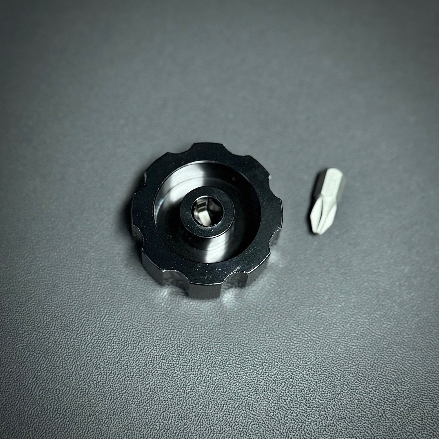 DEEN Stubby Bit Driver W/Stubby PH2 Bit DNDS4-BK