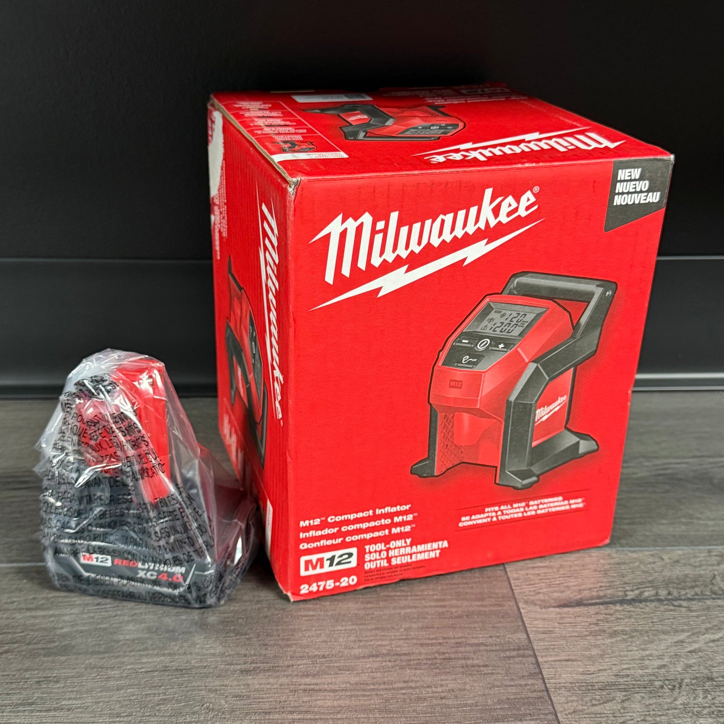 Milwaukee M12 Compact Inflator Kit 2475-21XC