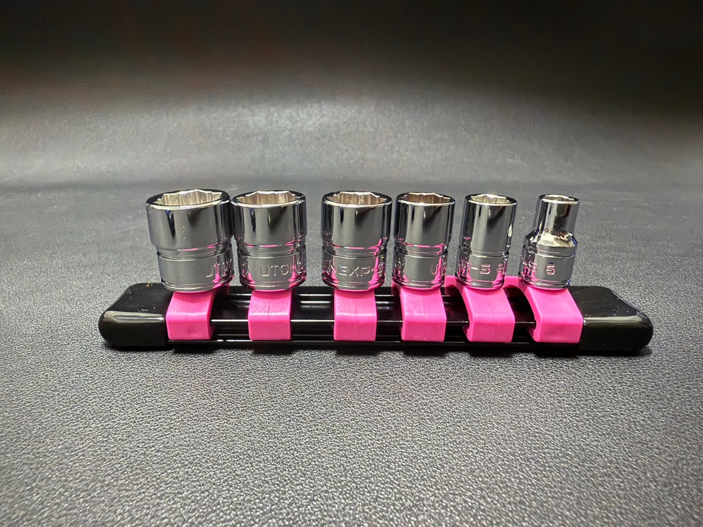 Utoku 1/4 in. Drive Nexper Anti-Slip Metric Socket Set Pink UT-NEXP-SPK