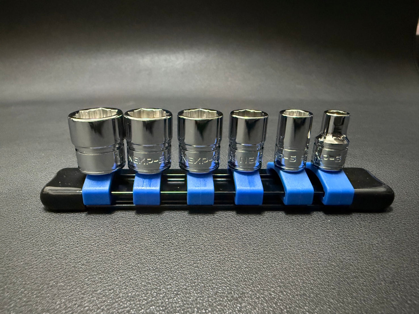 Utoku 1/4 in. Drive Nexper Anti-Slip Metric Socket Set Blue UT-NEXP-SB